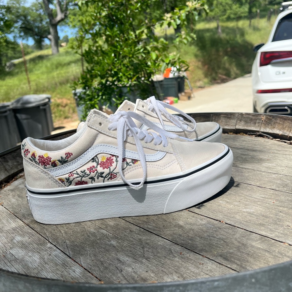 VANS OLD SKOOL 1.5" PLATFORM FLORAL Women’s